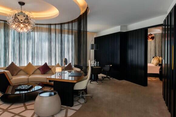 W Suite