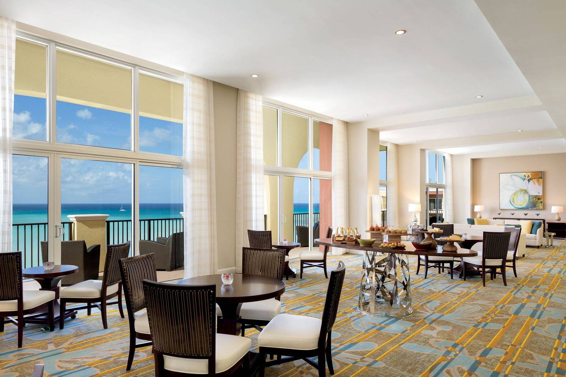 Club Coastal View King Room