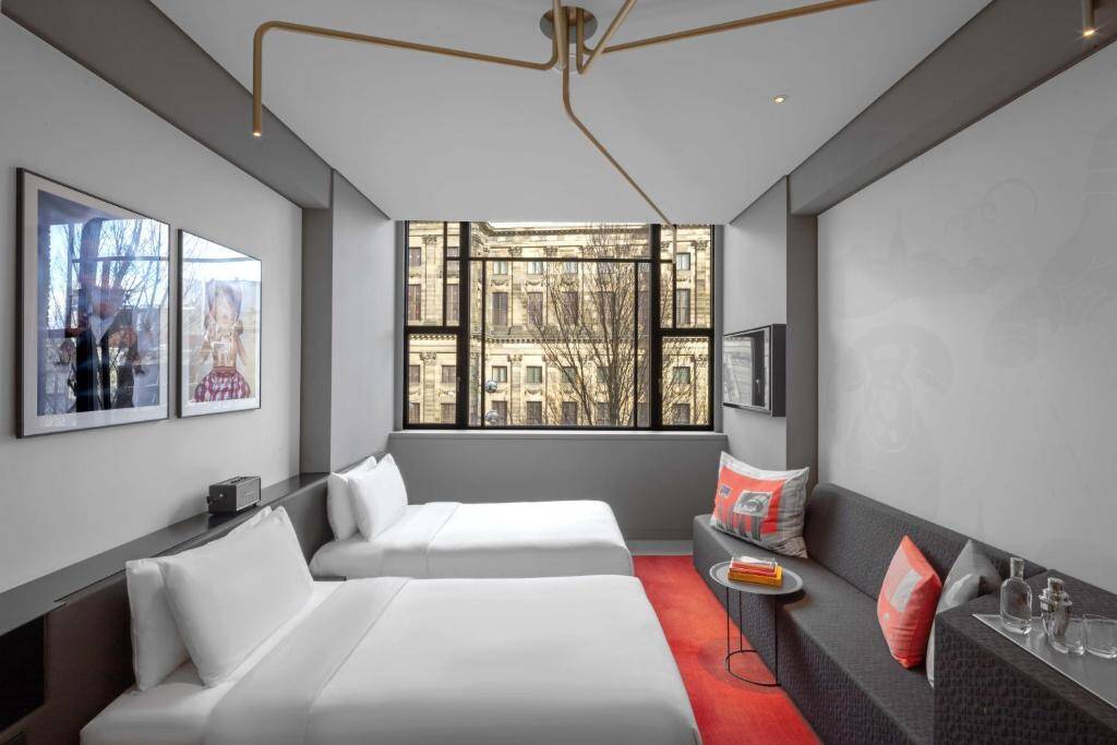 Deluxe Exchange Twin Room