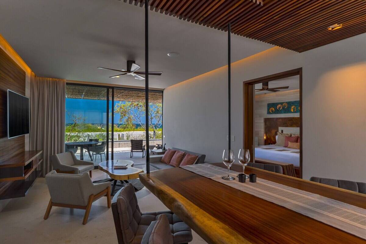 Plunge Pool  Suite King