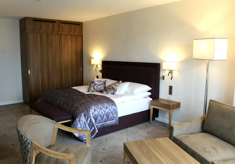 Executive Partial Lake View Room