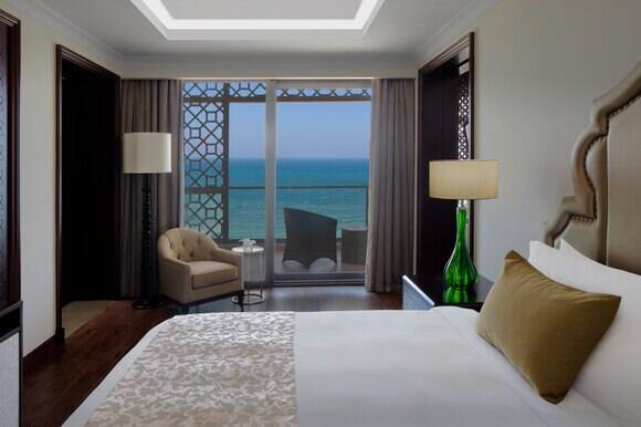 Amiri Sea View Suite