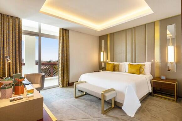 Deluxe Suite