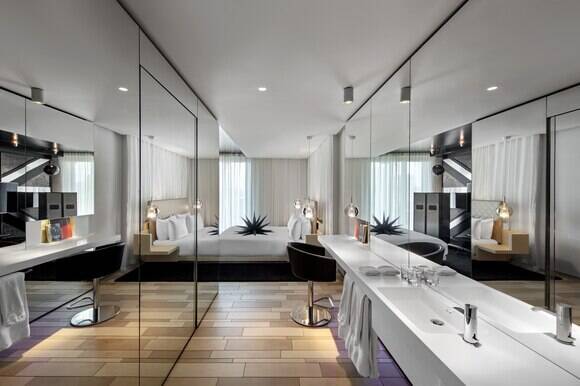 Superior King Room Mid Floor