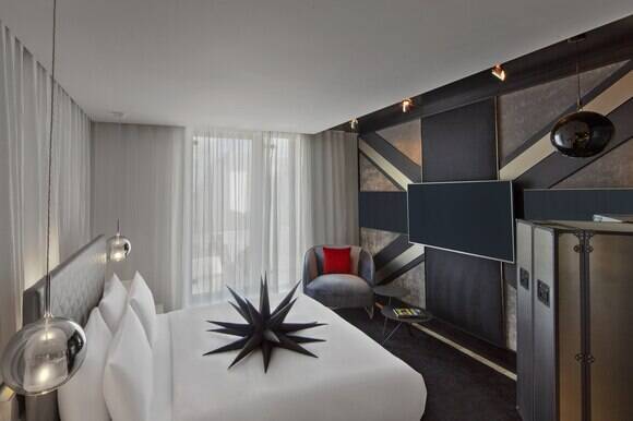 Deluxe King Room
