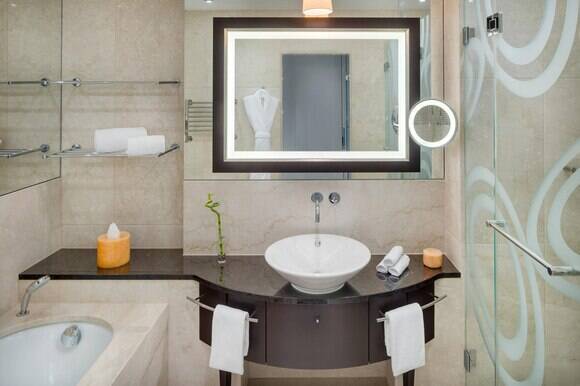 Castle Hill King Room