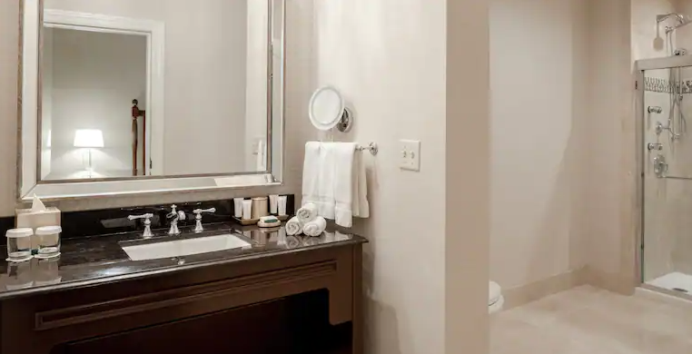 One King Deluxe Hearing Accessible Room