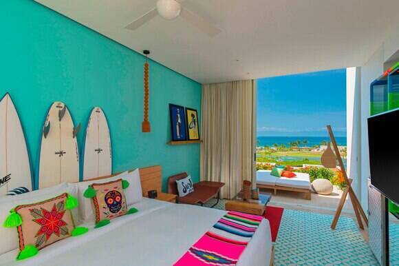 DELUXE KING ROOM, OCEAN VIEW