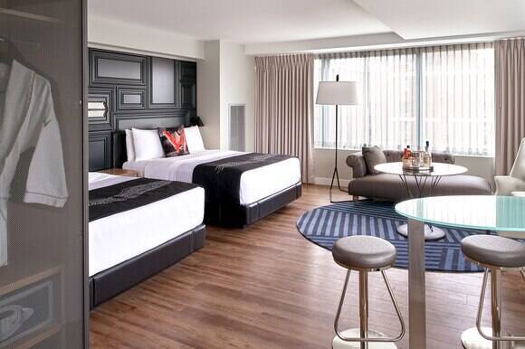 Studio Suite Two Queens