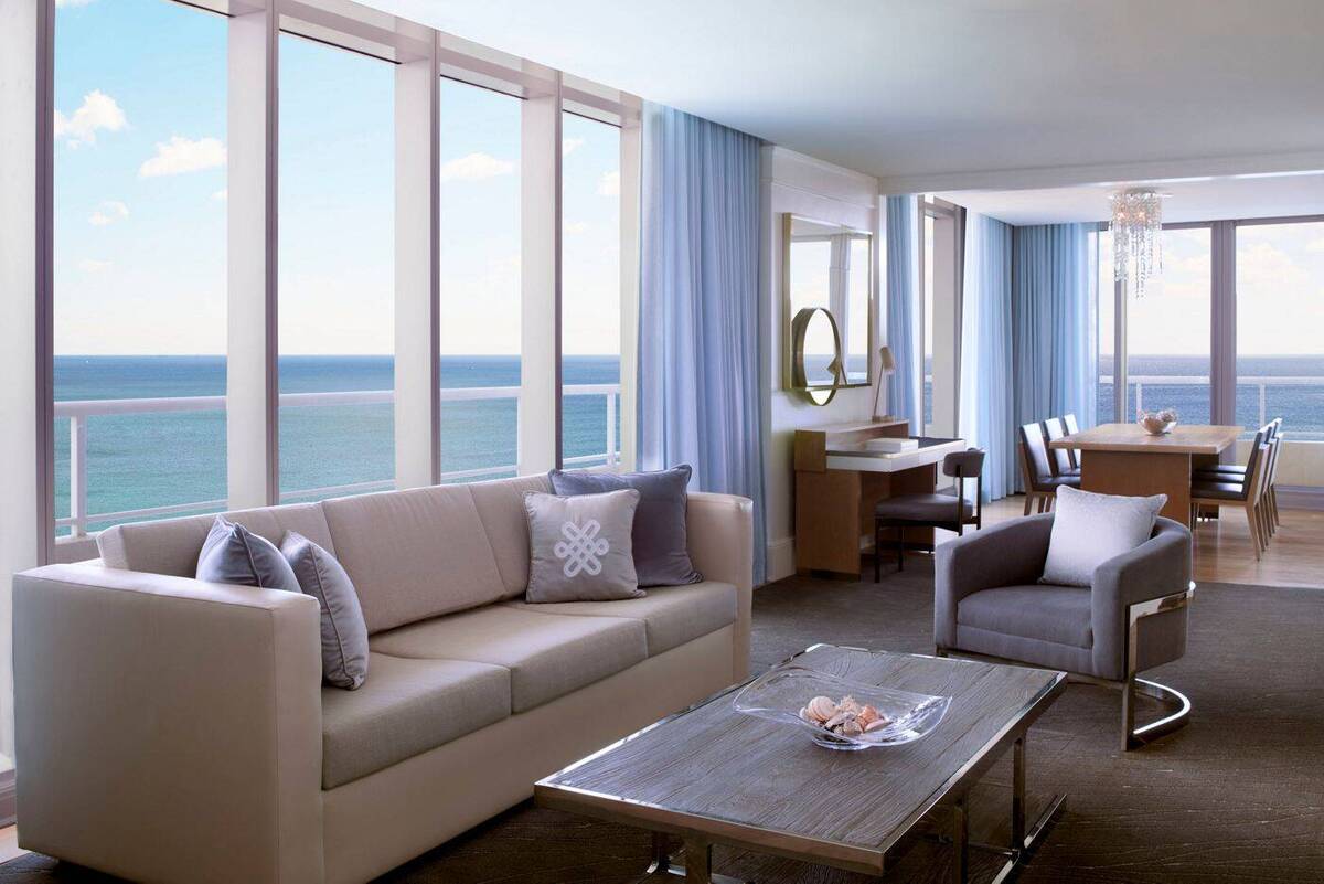 Ritz-Carlton Suite