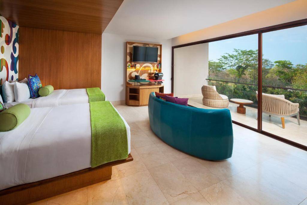 Standard Guest Room Queen Garden View Balcony