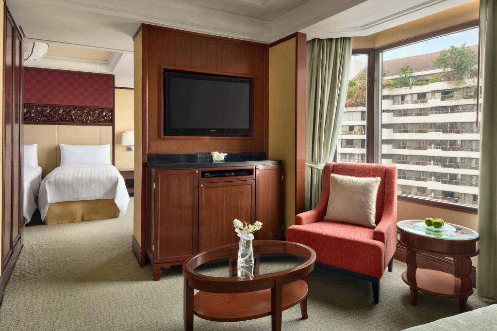 Shangri-La Wing Premier Room Twin