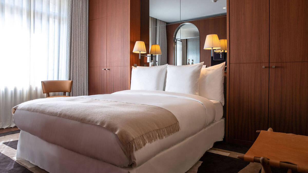 Standard Courtyard Room