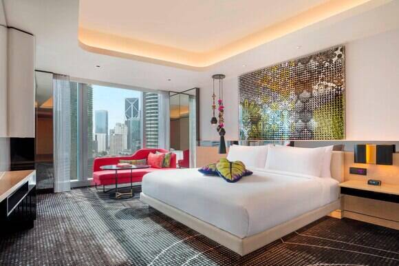 Deluxe King Room with Twin Tower View