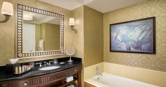 Deluxe King Suite with Balcony