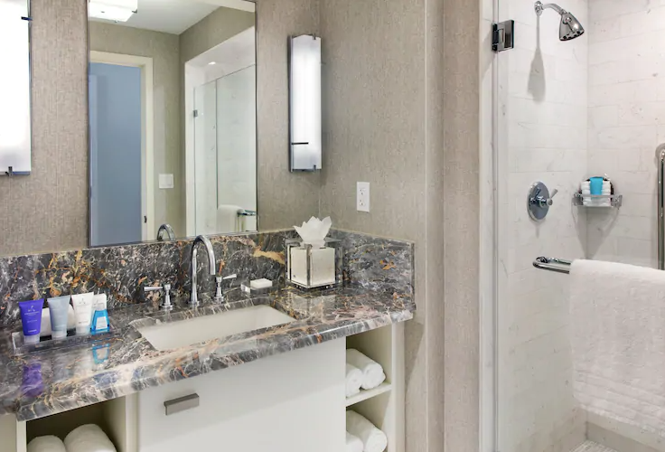Junior Suite - Partial Ocean View