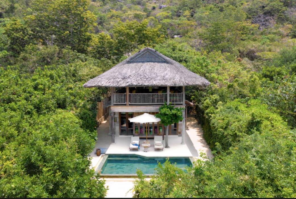 Family Beach Pool Villa