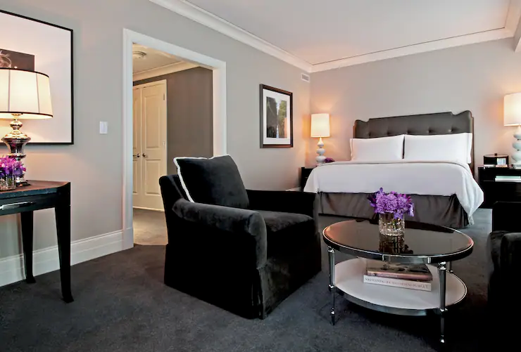 Superior King Mobility Accessible Room