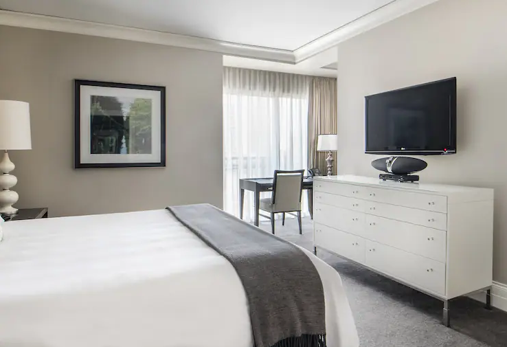 Junior Mobility Accessible Suite