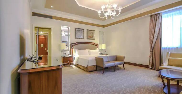 King Junior Suite