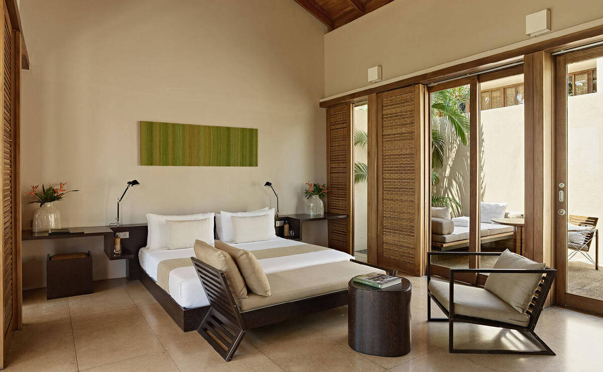 Garden Pool Suite Twin