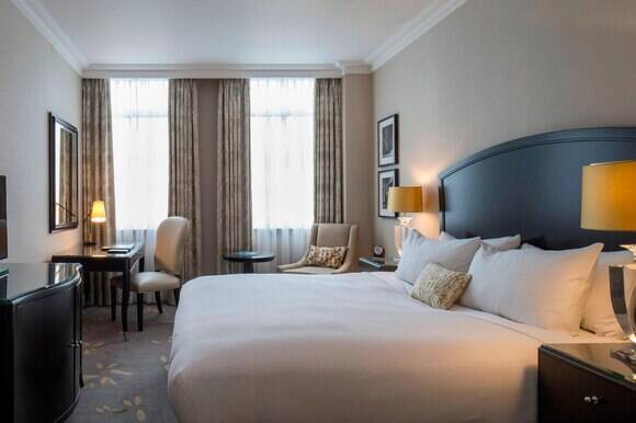Superior King Suite with Executive Lounge Access