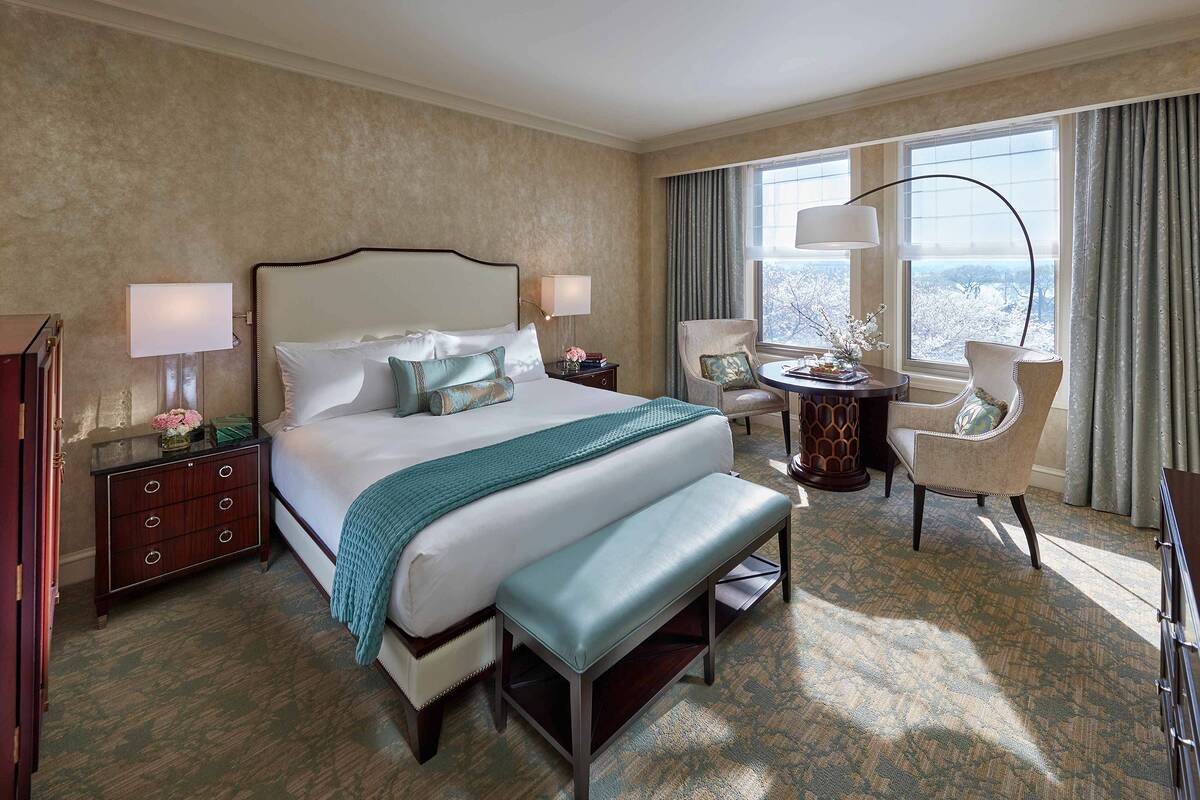 Deluxe Family Room
