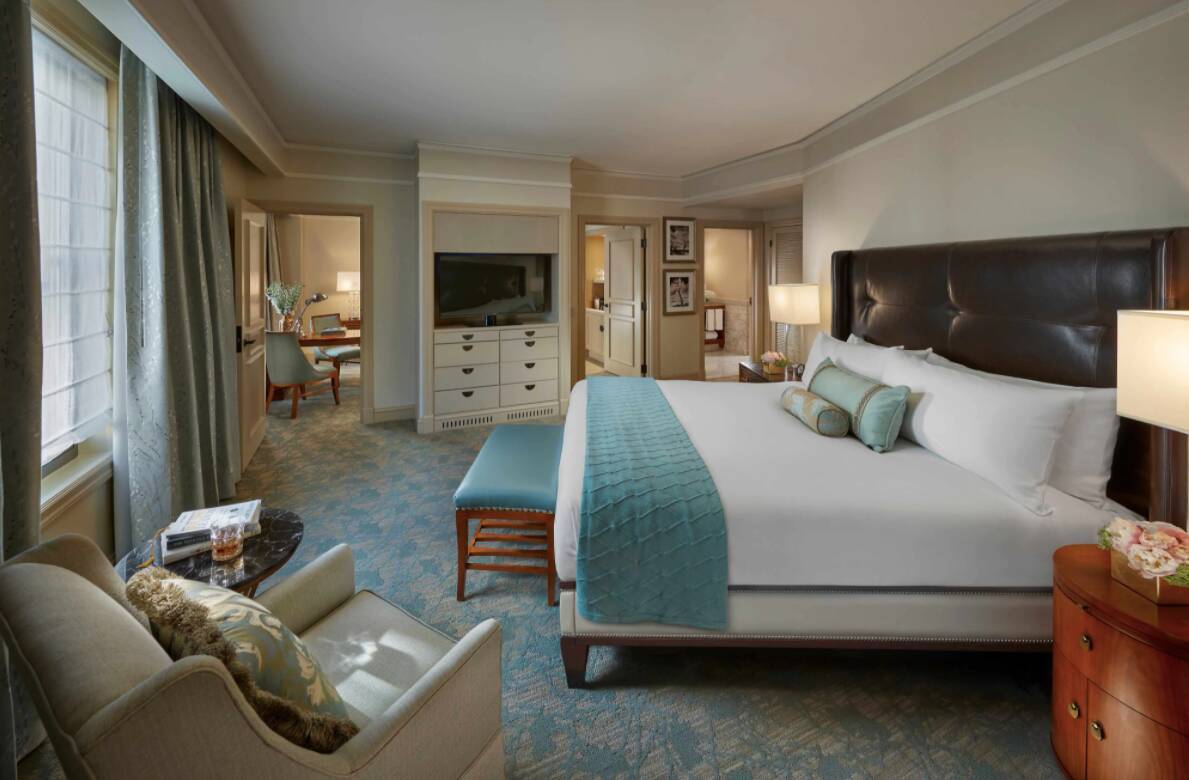 Deluxe One Bedroom Suite