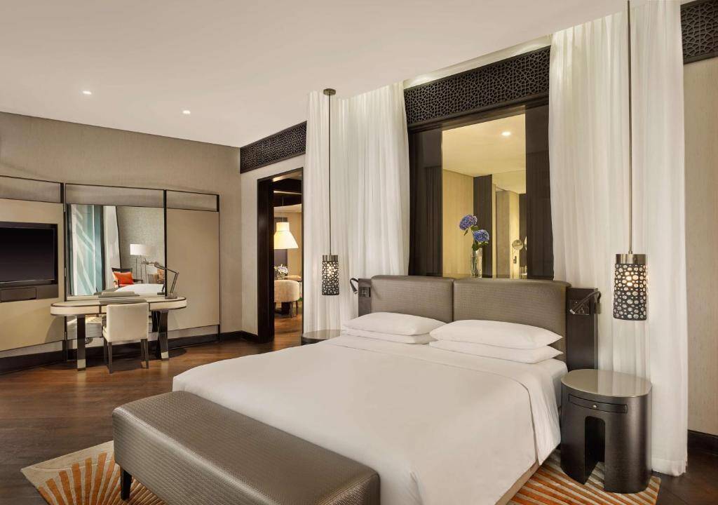 Pearl Suite with Balcony