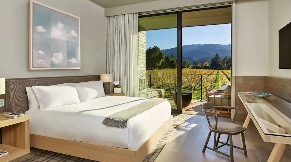 King High Floor Vineyard View Room