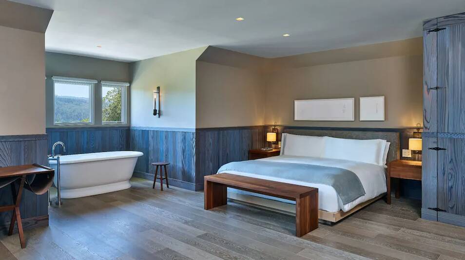 King Farmhouse Balcony ADA Tub Room