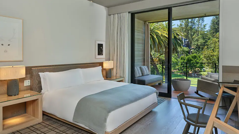 King Balcony Room