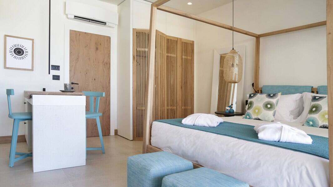 Upbeat Retreat Sea View, Plunge Pool Room