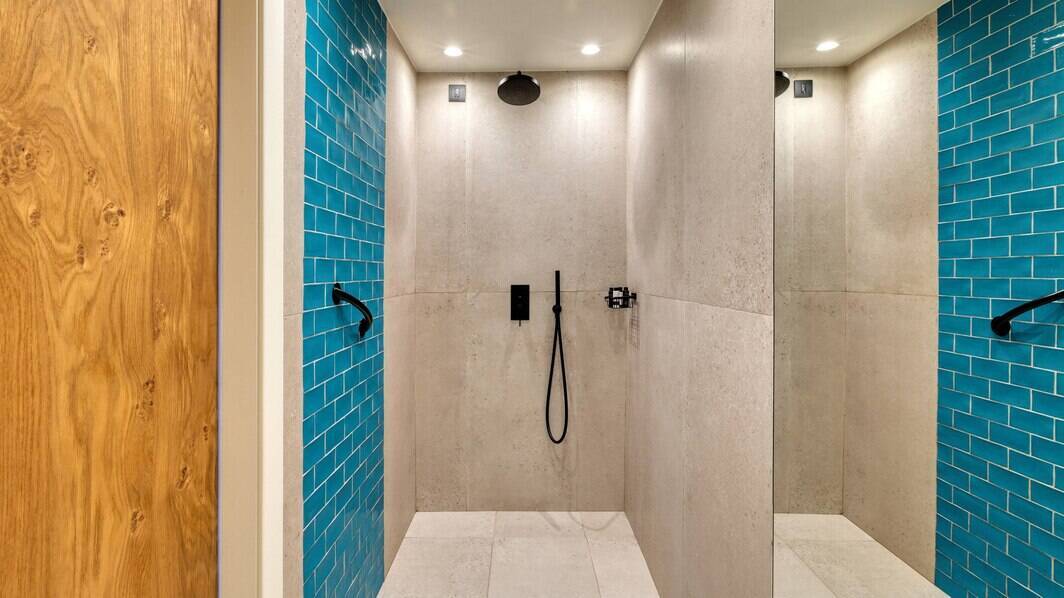 Upbeat Retreat Sea View, Plunge Pool Room