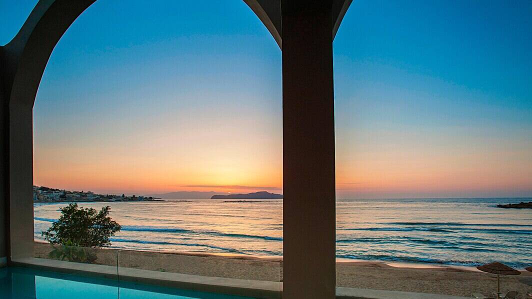 Pure Haven Suite, Seafront, Private Pool