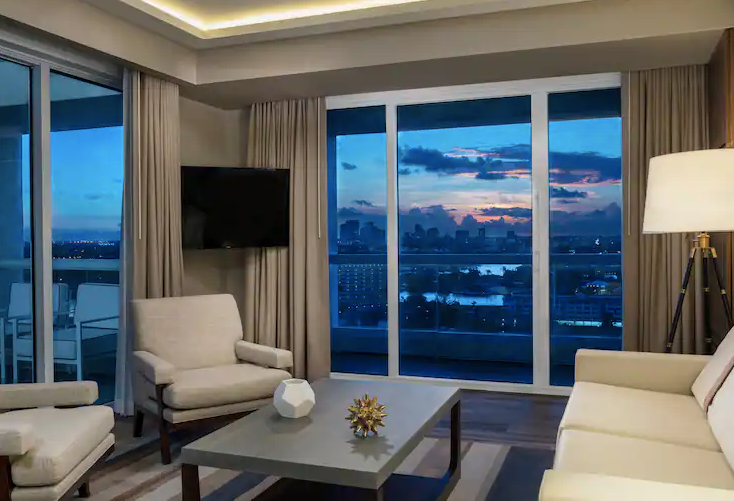 Three Bedroom Residence - Intra Ocean View Accessible Room