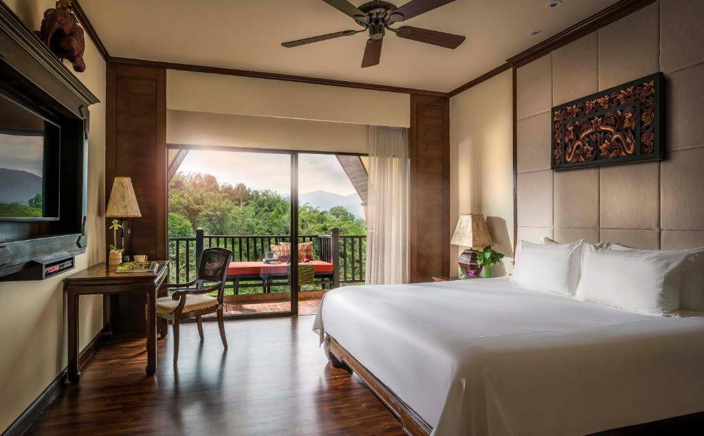 Deluxe Three Country View King Room