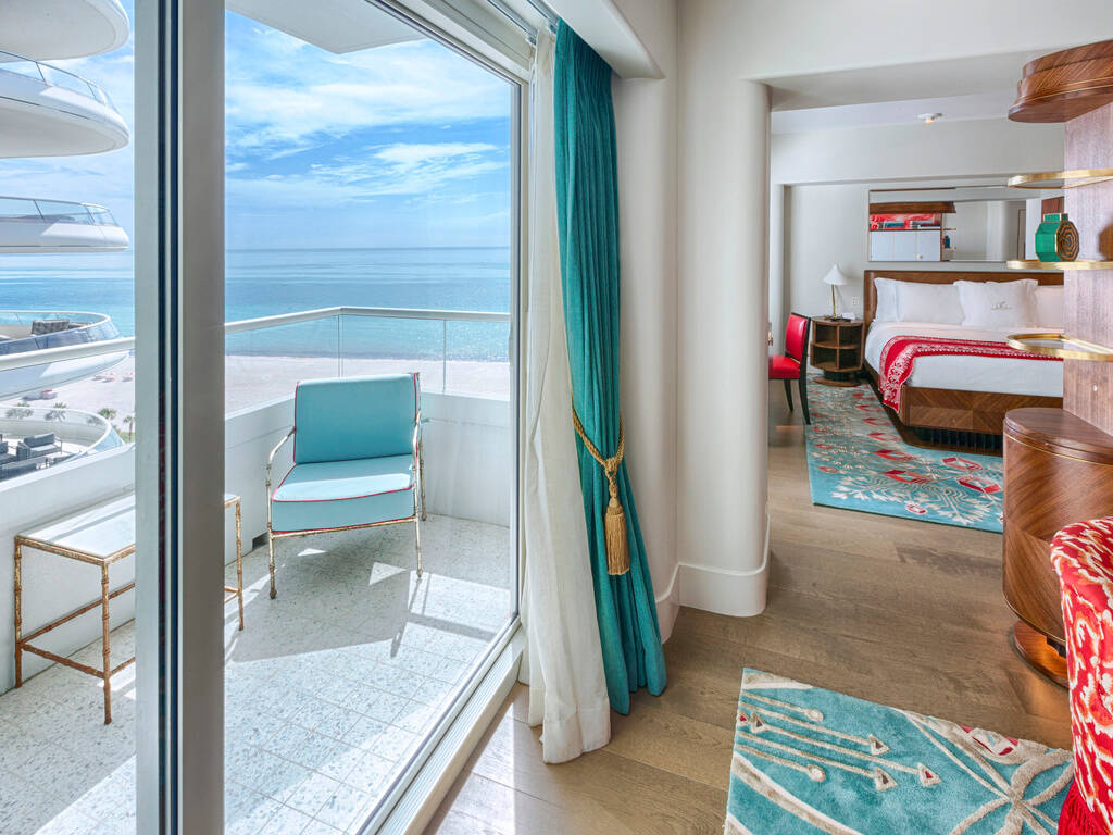 Partial Ocean View ADA King Junior Suite - Hearing Accessible