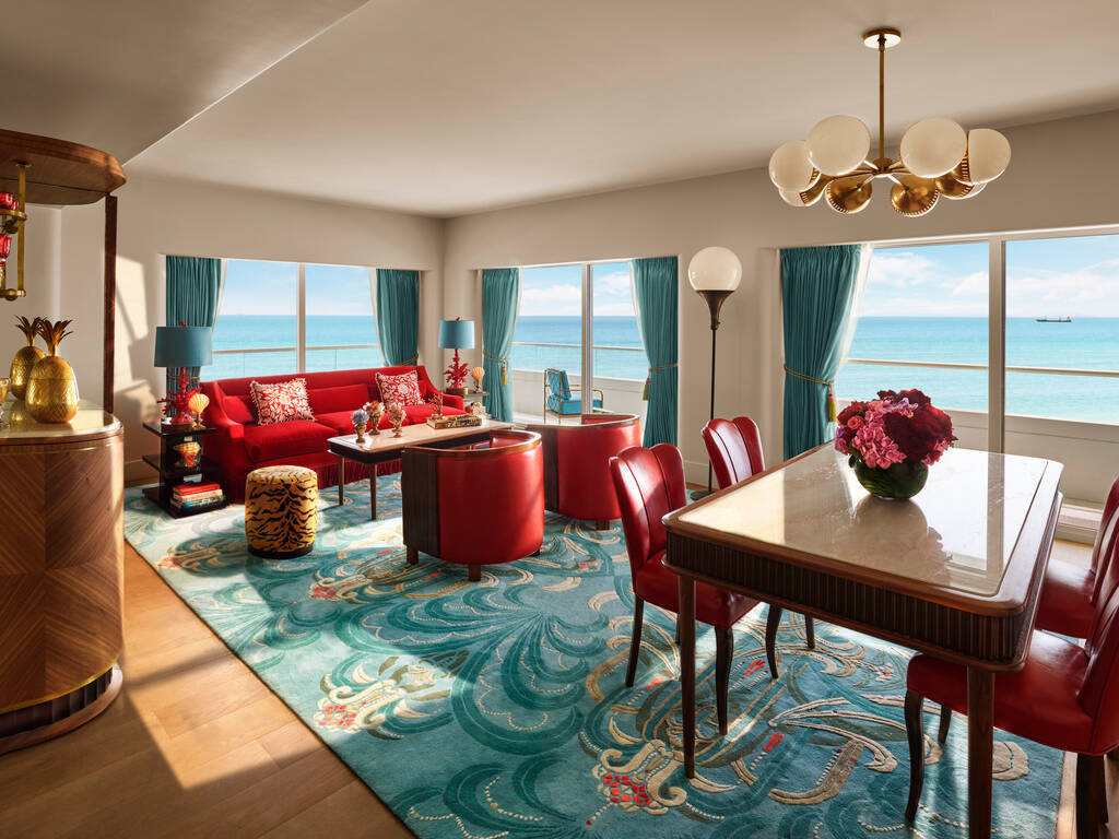 Premier Oceanfront Corner King Suite