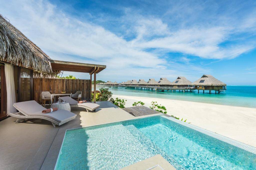 King Beach Pool Villa