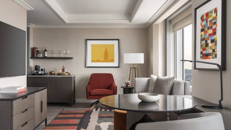 Deluxe City View King Room