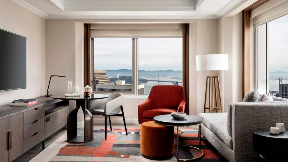 Premier Bridge View King Room