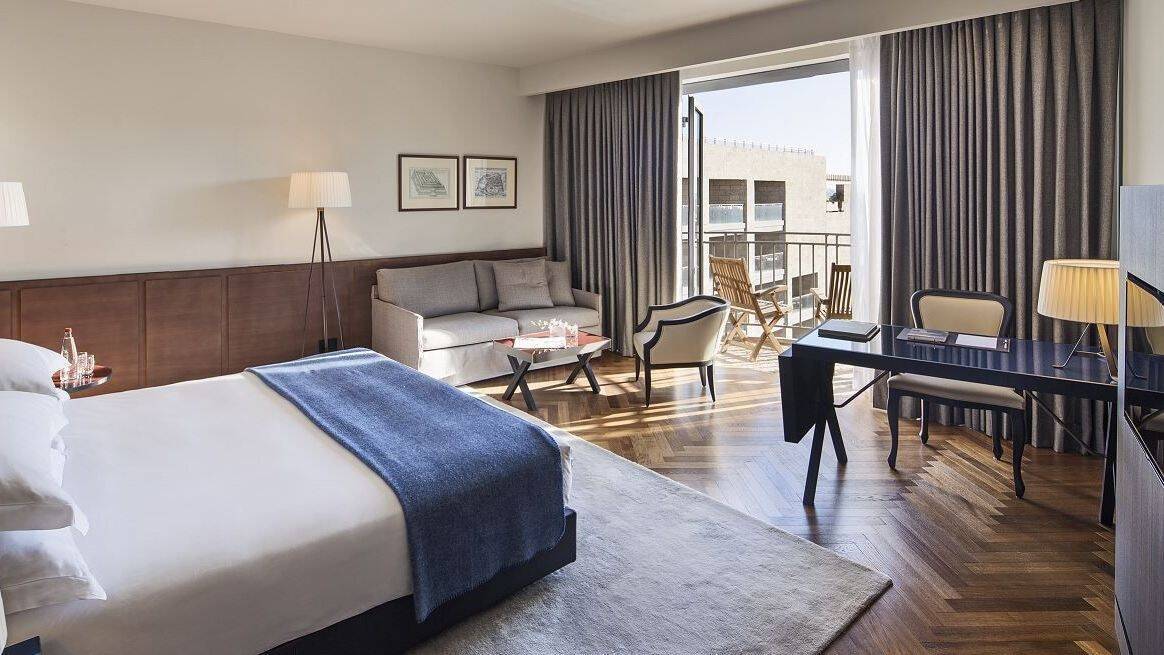 Alcove Deluxe Room