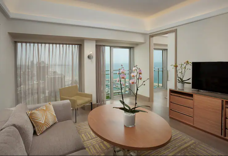 King Grand Vista Suite with Sea View