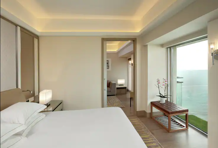 King Grand Vista Suite with Sea View