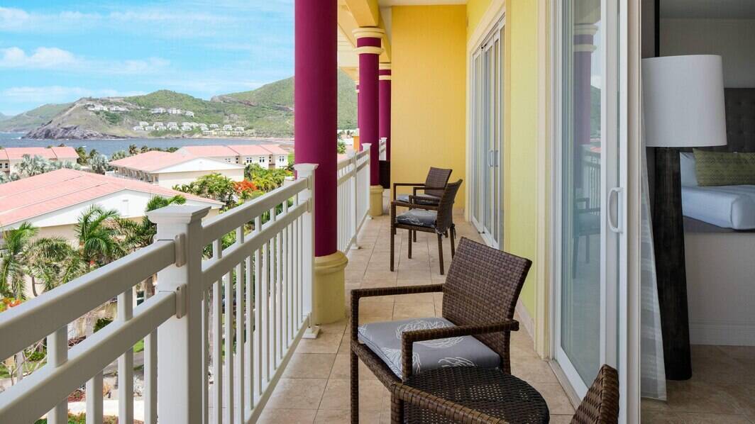 Royal Mountain View King Suite