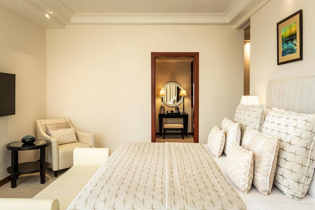 Premier King Suite - Executive Lounge Access