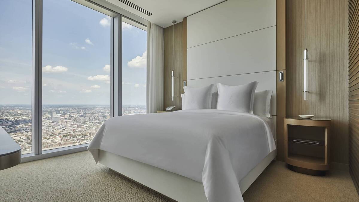 Accessible Landmark King Suite
