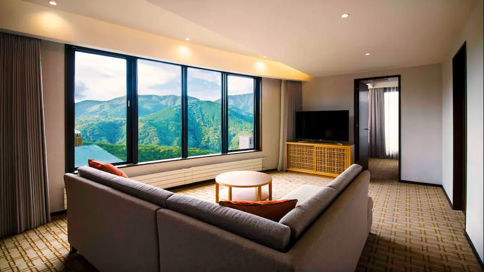 Regency Two Twin Suite