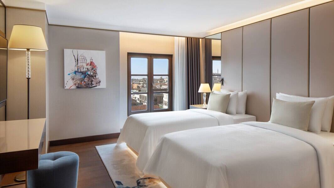 Deluxe Guest Room Twin Atrium view